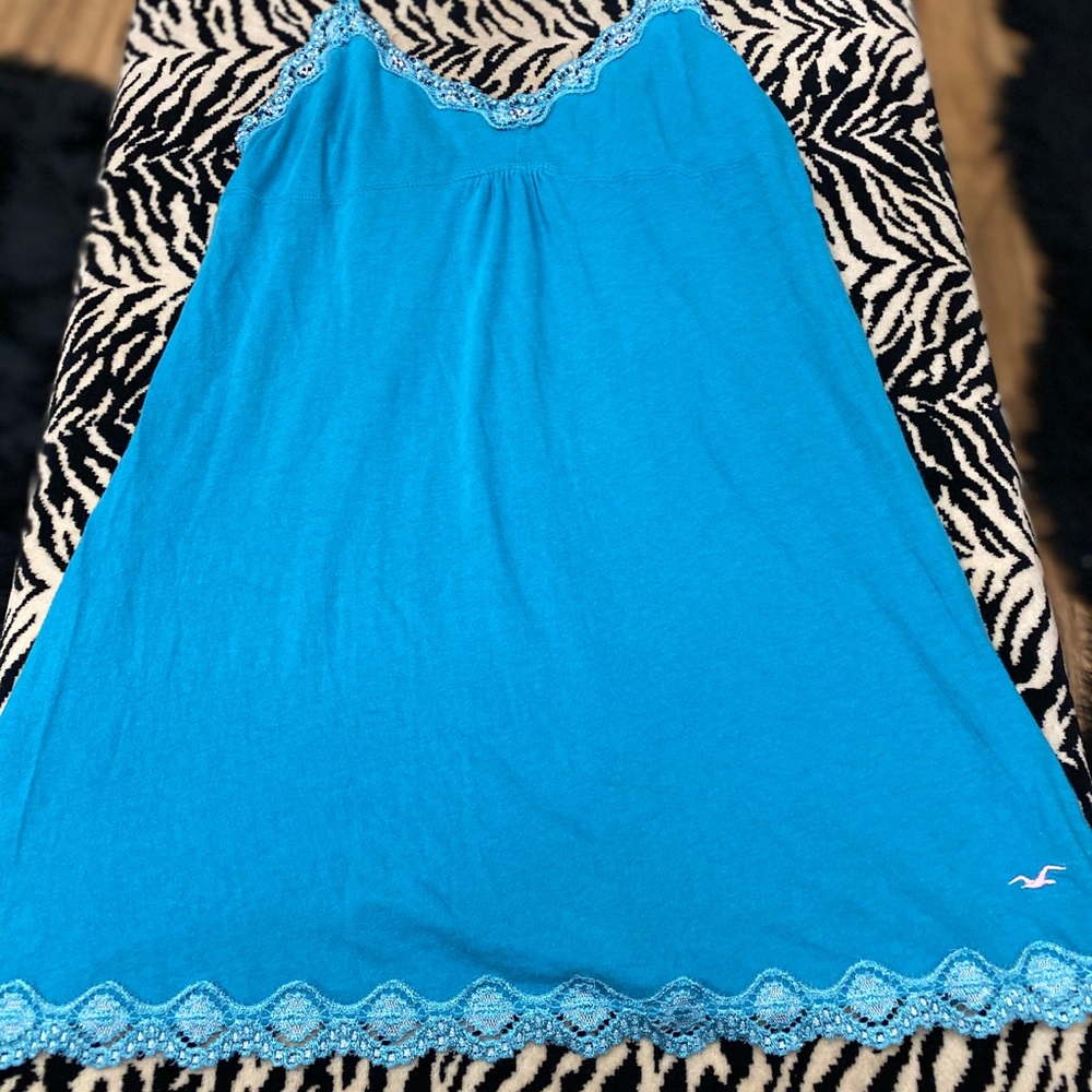 •Hollister Beaded Front Tunic - Picture 4 of 7
